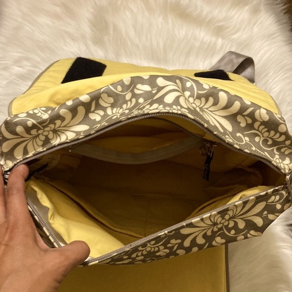 Petunia Pickle Bottom Diaper Bag - Picture 9 of 11